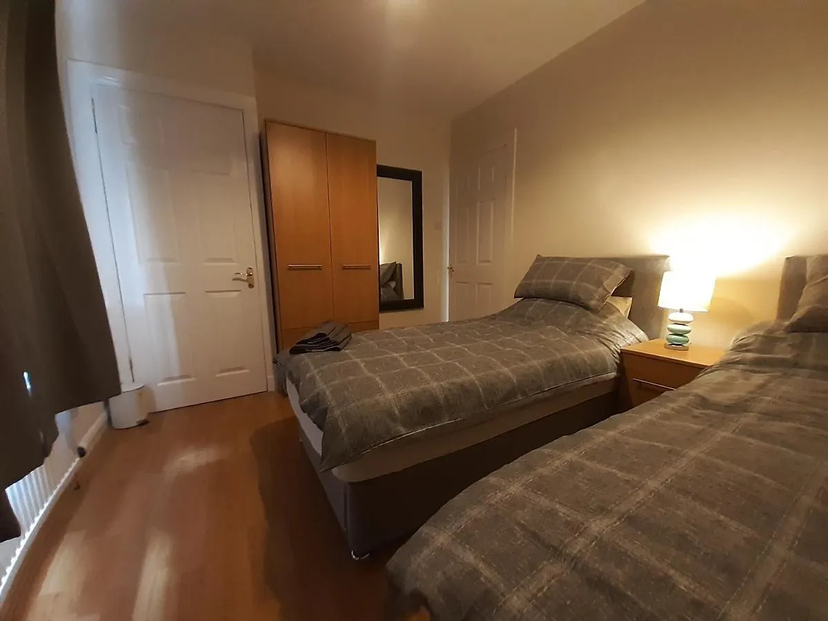Carvetii - Xavier House - 2-Storey Sleeps Up To 7 Rosyth United Kingdom